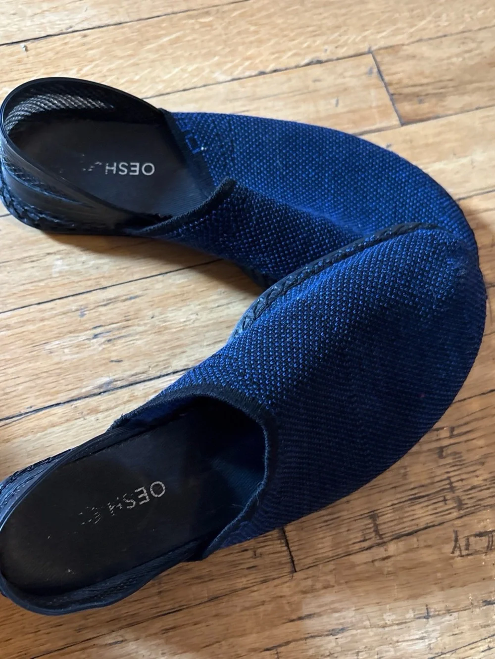 The Salon by OESH is a luxurious knitted clog. Xl 9